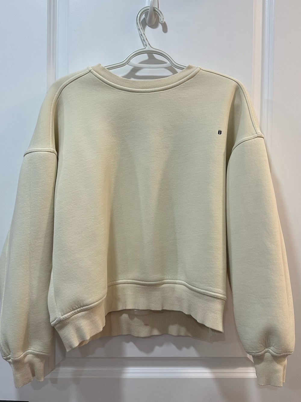Minimal Crewneck Sweatshirt - Cream